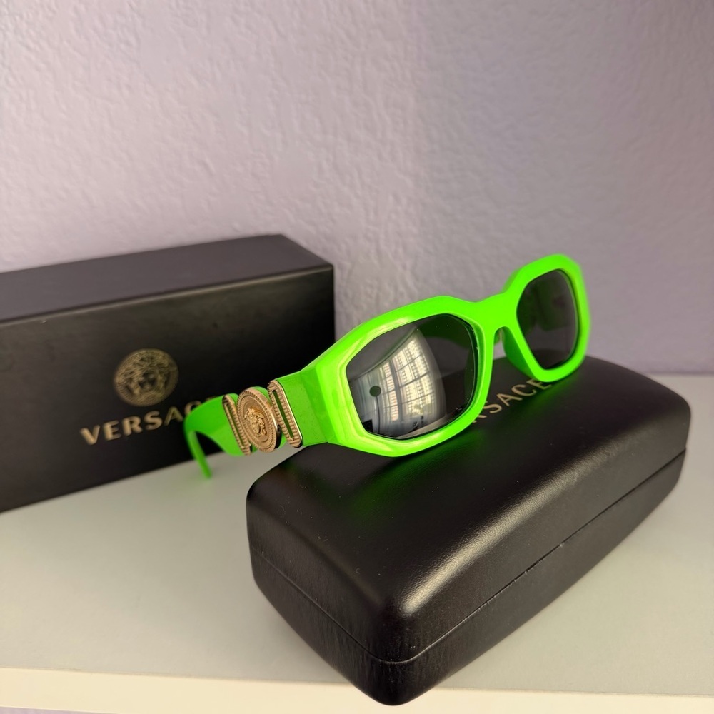 New! Versace Neon Lime Green Mini Medusa Sunglasses Mod.4361 5319/87, Authentic